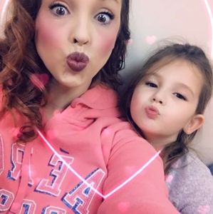 Meet your Posher, Shea